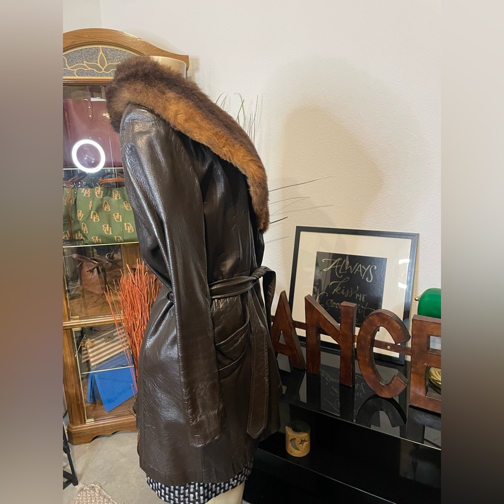 🤎Vintage Leather & Fur Coat GUC - Picture 6 of 8